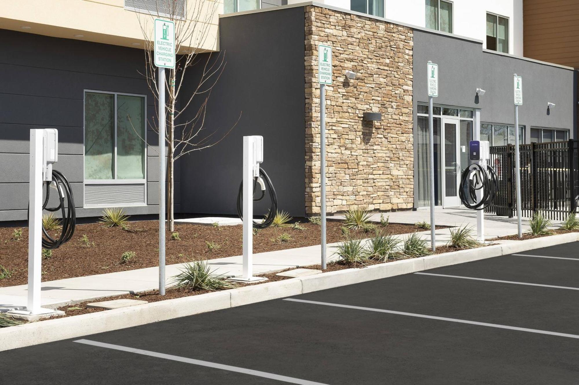 Fairfield Inn & Suites By Marriott Santa Rosa Rohnert Park Exterior foto